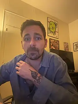 Snapshot of defbond420 chatting on 10/29/25, 09:38 defbond420 online show from 10/29/25, 09:38