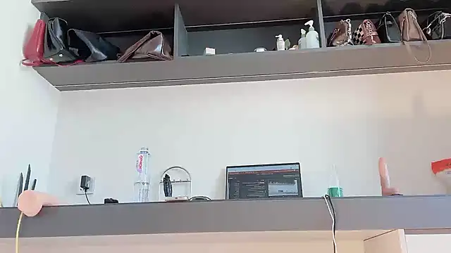 Krismil3 online show from 09/12/25, 11:48