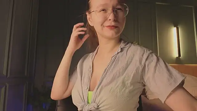 Snapshot of CassieCool chatting on 12/03/25, 12:47 CassieCool online show from 12/03/25, 12:47