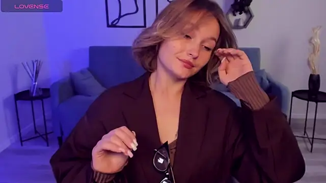 BritnieCute online show from 10/08/25, 05:16