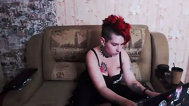 Miya Wey  online show from 10/18/25, 06:30