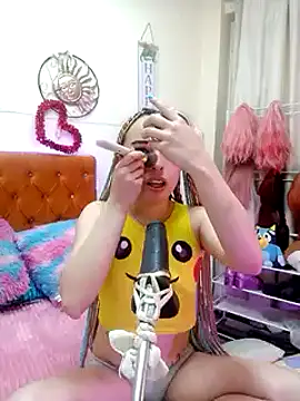 Snapshot of Yennastone chatting on 12/19/24, 03:18 Yennastone online show from 12/19/24, 03:18