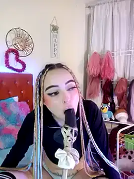 Snapshot of Yennastone chatting on 12/27/24, 03:42 Yennastone online show from 12/27/24, 03:42