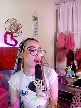 Snapshot of Yennastone chatting on 12/28/24, 05:44 Yennastone online show from 12/28/24, 05:44