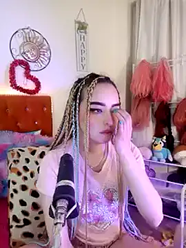 Snapshot of Yennastone chatting on 01/01/25, 12:53 Yennastone online show from 01/01/25, 12:53