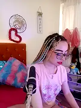 Snapshot of Yennastone chatting on 01/01/25, 03:57 Yennastone online show from 01/01/25, 03:57