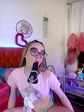 Snapshot of Yennastone chatting on 01/01/25, 10:03 Yennastone online show from 01/01/25, 10:03