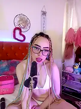 Snapshot of Yennastone chatting on 01/08/25, 05:15 Yennastone online show from 01/08/25, 05:15