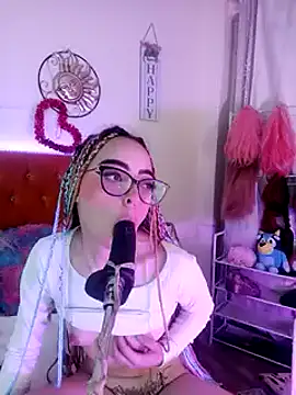 Snapshot of Yennastone chatting on 01/09/25, 12:46 Yennastone online show from 01/09/25, 12:46