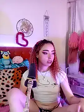 Snapshot of Yennastone chatting on 01/12/25, 07:00 Yennastone online show from 01/12/25, 07:00