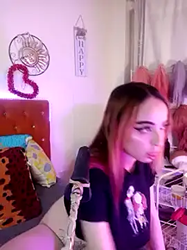 Snapshot of Yennastone chatting on 01/16/25, 02:19 Yennastone online show from 01/16/25, 02:19