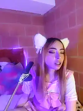 Snapshot of Yennastone chatting on 02/14/25, 01:13 Yennastone online show from 02/14/25, 01:13