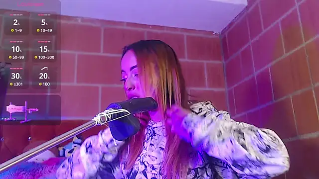 Snapshot of Yennastone chatting on 02/20/25, 10:15 Yennastone online show from 02/20/25, 10:15