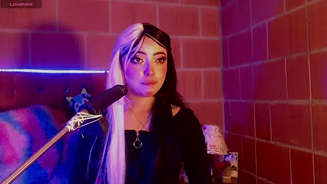 Snapshot of Yennastone chatting on 02/27/25, 01:27 Yennastone online show from 02/27/25, 01:27