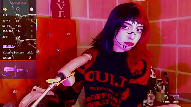 Snapshot of Yennastone chatting on 10/07/25, 05:59 Yennastone online show from 10/07/25, 05:59