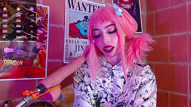 Snapshot of Yennastone chatting on 11/14/25, 05:39 Yennastone online show from 11/14/25, 05:39