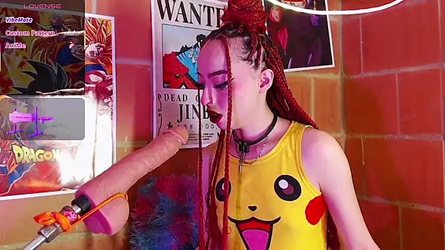 Snapshot of Yennastone chatting on 11/23/25, 05:29 Yennastone online show from 11/23/25, 05:29