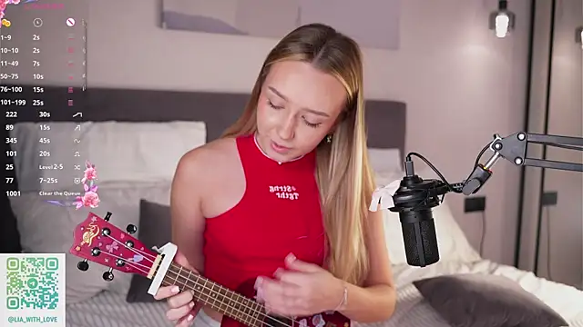 HollisBeckett online show from 09/16/25, 03:40