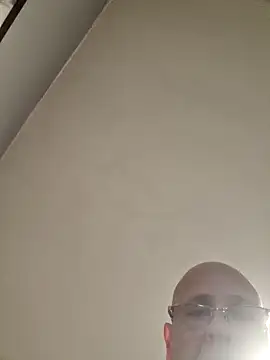 Snapshot of dickinyouto chatting on 01/17/25, 04:04 dickinyouto online show from 01/17/25, 04:04