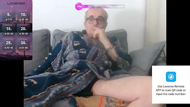 Snapshot of Bretoncool chatting on 11/06/25, 12:39 Bretoncool online show from 11/06/25, 12:39