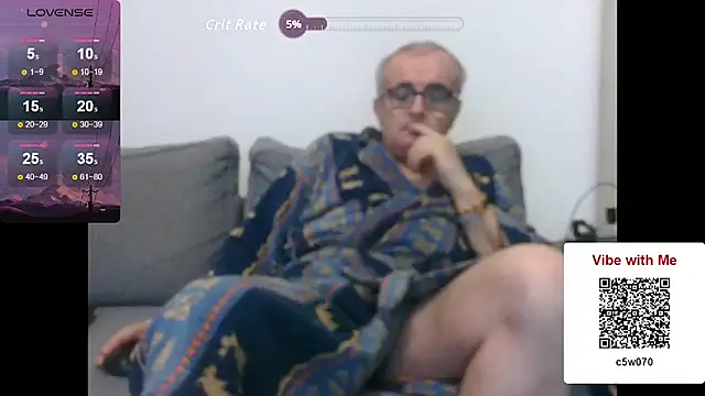 Snapshot of Bretoncool chatting on 11/16/25, 05:57 Bretoncool online show from 11/16/25, 05:57