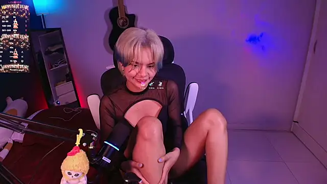 marlena3312 online show from 10/24/25, 02:46