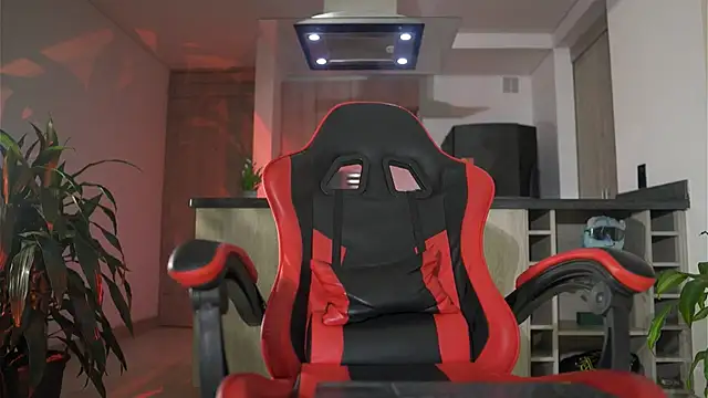 Snapshot of LeoSalvatore_ chatting on 09/14/25, 10:03 LeoSalvatore online show from 09/14/25, 10:03