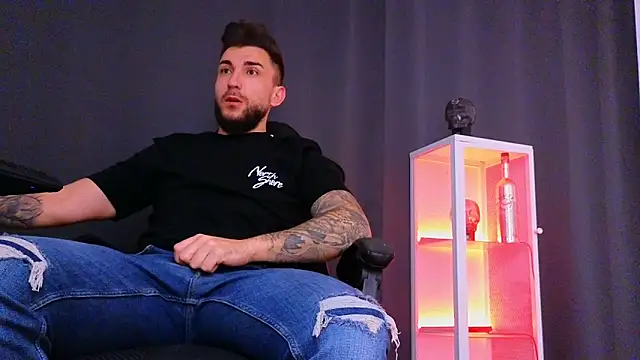MightyAaron66 online show from 02/06/25, 03:16