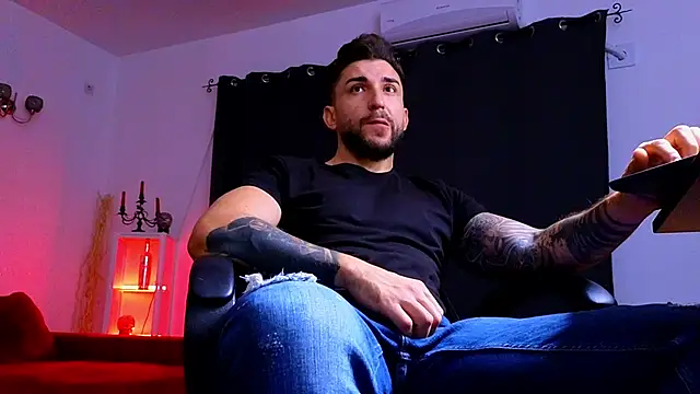 Snapshot of MightyAaron66 chatting on 09/20/25, 02:56 MightyAaron66 online show from 09/20/25, 02:56