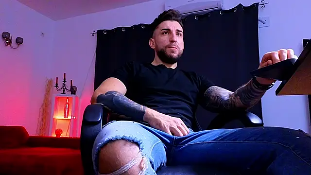 MightyAaron66 online show from 12/05/25, 05:38