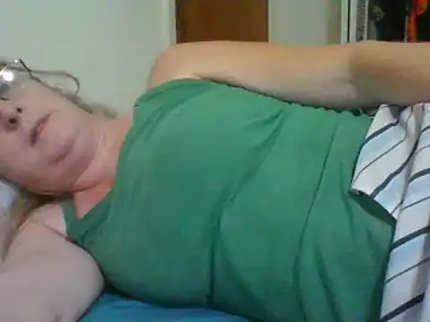 Snapshot of Emilylyn2501 chatting on 12/13/24, 09:09 Emilylyn2501 online show from 12/13/24, 09:09