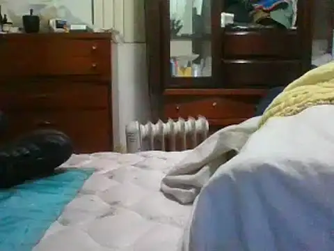 Snapshot of Emilylyn2501 chatting on 12/14/24, 09:02 Emilylyn2501 online show from 12/14/24, 09:02