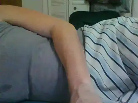 Snapshot of Emilylyn2501 chatting on 12/20/24, 10:43 Emilylyn2501 online show from 12/20/24, 10:43