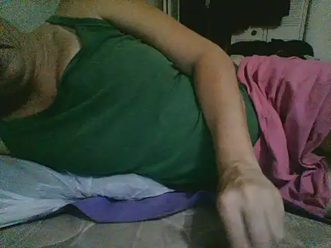 Snapshot of Emilylyn2501 chatting on 10/03/25, 11:46 Emilylyn2501 online show from 10/03/25, 11:46