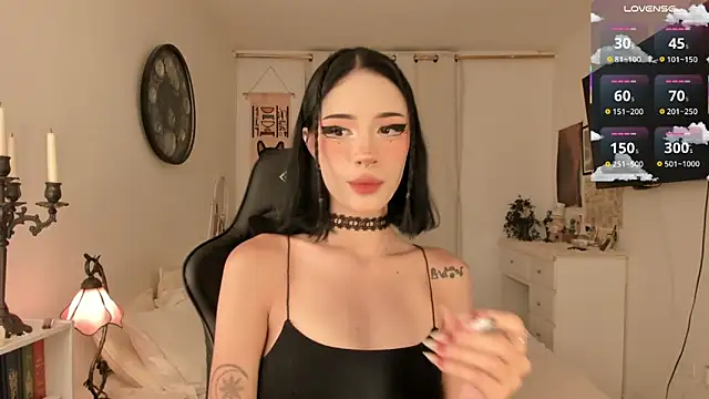 Snapshot of Nefftis chatting on 10/03/25, 11:57 Nefftis online show from 10/03/25, 11:57