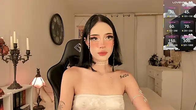 Snapshot of Nefftis chatting on 10/23/25, 11:57 Nefftis online show from 10/23/25, 11:57