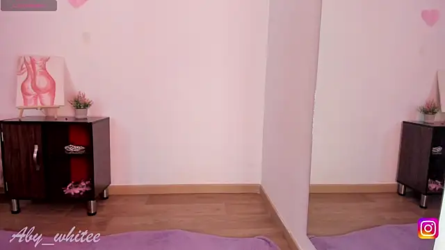 AbyWhitee online show from 09/24/25, 12:08