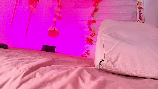 kata hazel online show from 10/15/25, 07:14