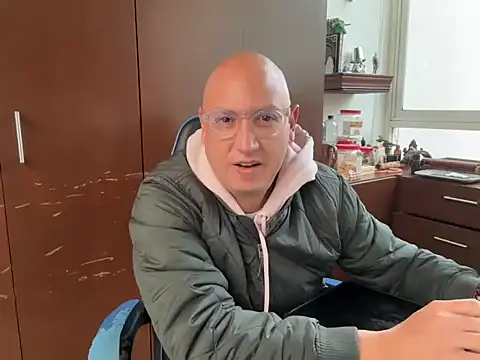 Snapshot of alanan881 chatting on 11/07/25, 06:08 alanan881 online show from 11/07/25, 06:08