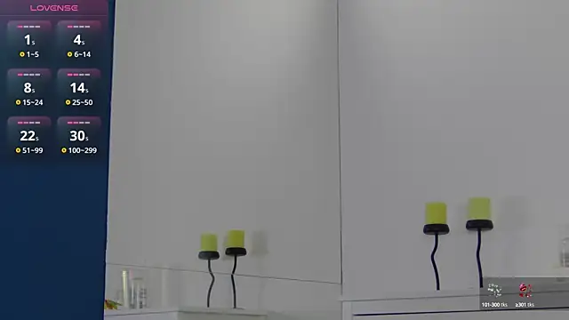 Snapshot of CelineMeyerr chatting on 10/07/25, 06:10 CelineMeyerr online show from 10/07/25, 06:10