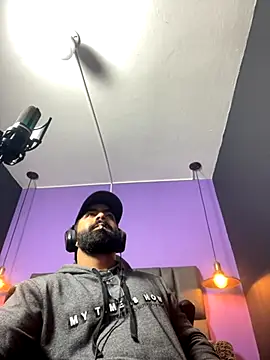 Snapshot of Lyon_vach chatting on 10/12/25, 10:31 Lyon vach online show from 10/12/25, 10:31