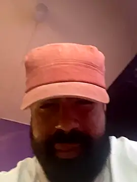 Snapshot of Lyon_vach chatting on 10/18/25, 07:36 Lyon vach online show from 10/18/25, 07:36