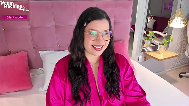 Snapshot of ArticaBelle chatting on 11/13/25, 04:33 ArticaBelle online show from 11/13/25, 04:33