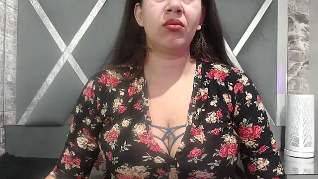Catherine tabarezx online show from 12/23/24, 11:36