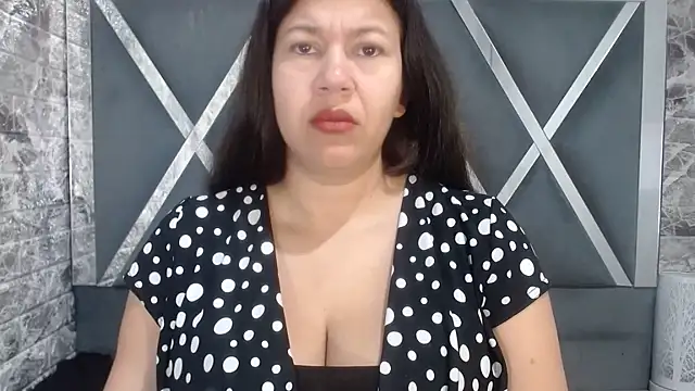 Catherine tabarezx online show from 02/01/25, 11:43