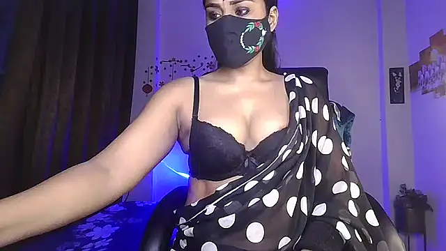 Black-Pearll online show from 05/12/26, 02:03