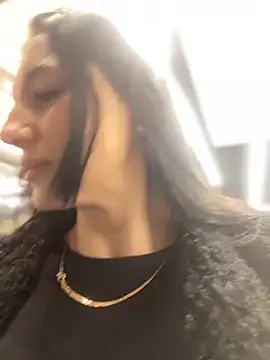 Snapshot of Roxana-Sexy chatting on 01/04/25, 07:13 Roxana-Sexy online show from 01/04/25, 07:13