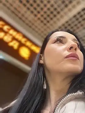 Snapshot of Roxana-Sexy chatting on 01/30/25, 07:07 Roxana-Sexy online show from 01/30/25, 07:07