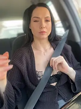 Snapshot of Roxana-Sexy chatting on 02/22/25, 09:12 Roxana-Sexy online show from 02/22/25, 09:12