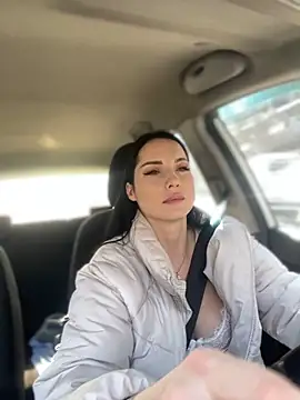 Snapshot of Roxana-Sexy chatting on 03/14/25, 08:42 Roxana-Sexy online show from 03/14/25, 08:42